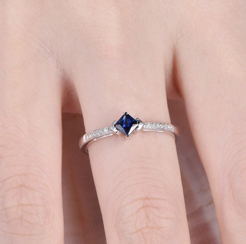 0.5 carat sapphire deals