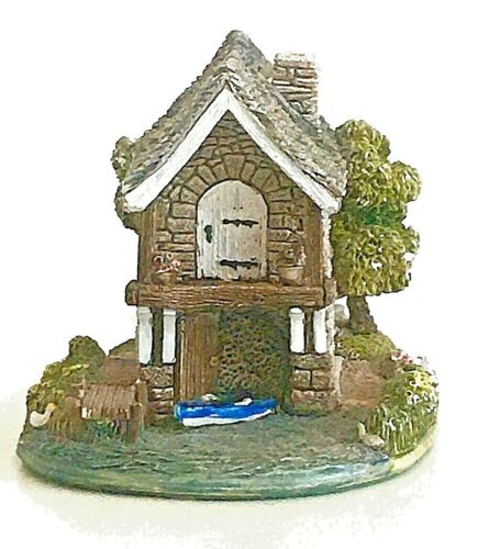Lilliput Lane Ullswater Boat House L2254 The British Collection 1998 - Picture 1 of 6