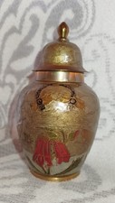 Massive, goldene Messing Ingwerdose / Teegef&auml;&szlig; - florale Motive, Emaille - 15cm