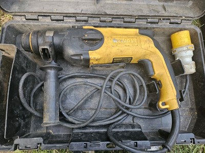 DeWalt D25113 LX 110V Bohrhammer mit Koffer