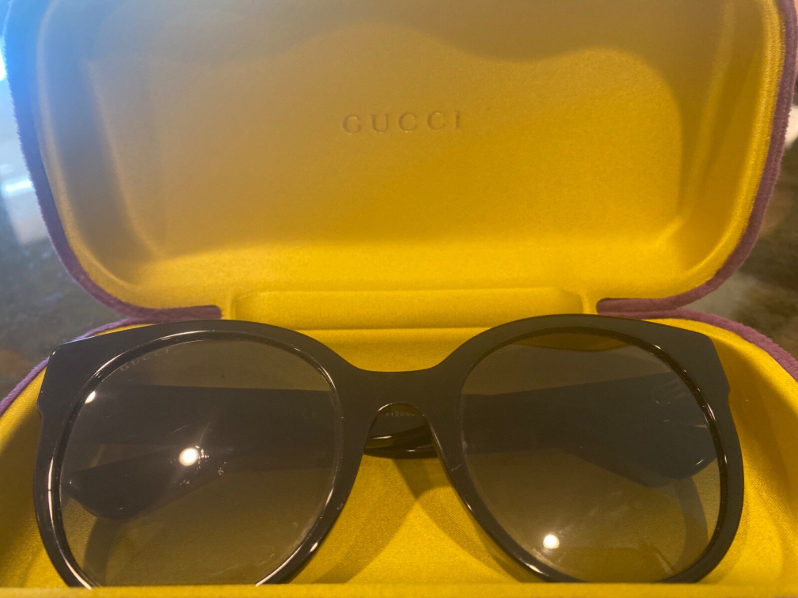 Pre-owned Gucci cat-eye black designer sunglasses for stylish women