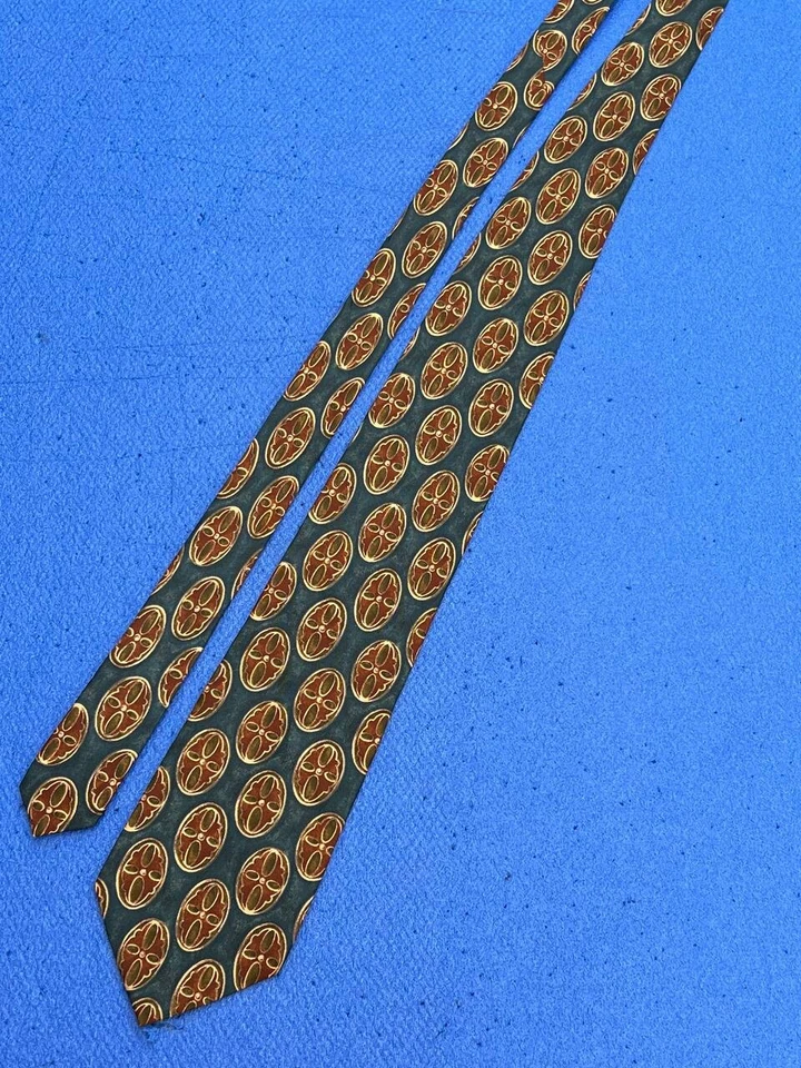 正品 Paul Smith Fallout 4 花朵设计绿色 100% 真丝领带 — 第 4/4 张图片