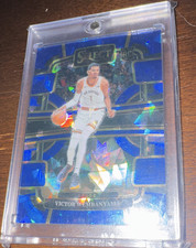 Panini Select 2023-24 Victor Wembanyama Rookie BLUE CRACKED ICE #87 Spurs