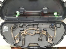 HOYT KLASH RIGHT HANDED 15-70 LBS 18"-29" DRAW LENGTH W/ CASE READY TO HUNT!!