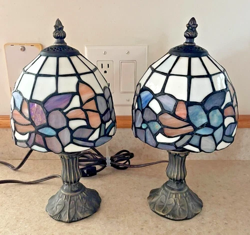 Vintage Tiffany Style Stained Glass Butterfly Table Accent Lamp