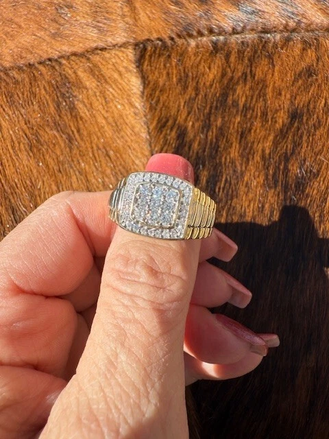 Nuevo anillo de diamantes naturales para hombre, oro amarillo de 14k, diamantes de 0,80 kt, talla 12 Foto 2 de 4