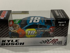 2019  18 Kyle Busch M M  s Hazelnut Spread nascar 1/64