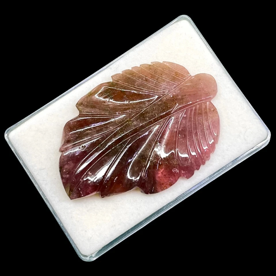 138 Cts Natural Carved Tourmaline Leaf 68x46mm Huge Bi Color Loose Gemstone - Image 2 of 4