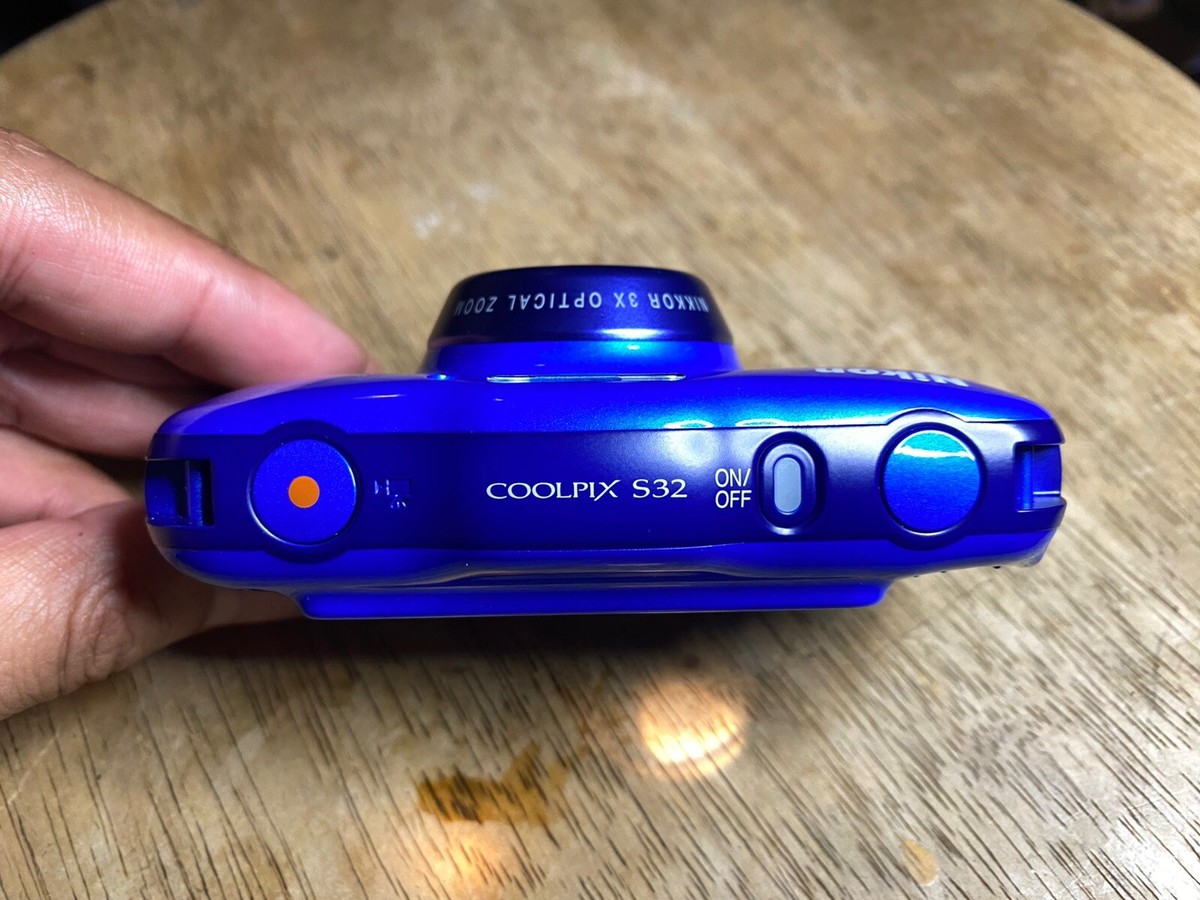 Nikon Coolpix S32 Waterproof 13.2MP Compact Digital Camera