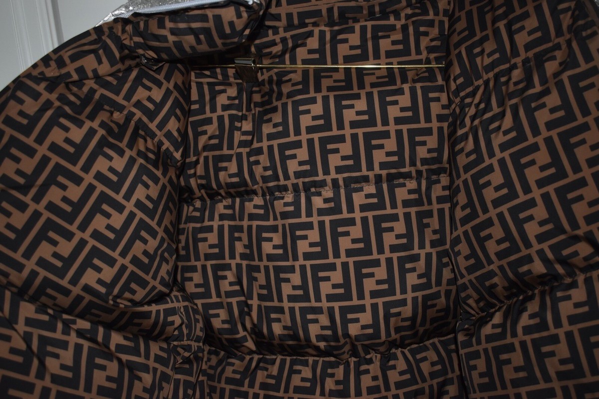 FENDI REVERSIBLE Nicki Minaj Metallic FF Logo DOWN PUFFER FENDI REVERSIBLE Nicki Minaj Metallic FF Logo DOWN PUFFER