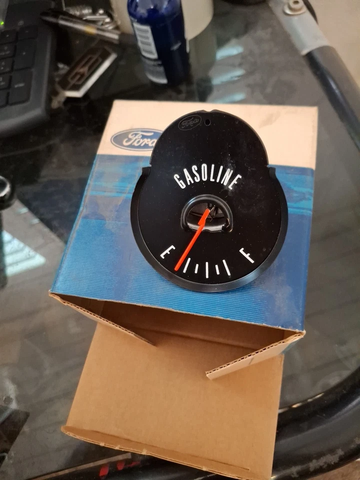 NOS 1964 Mercury Fuel Gauge  OEM FOMOCO C4GY-9280-A - Image 2 of 4