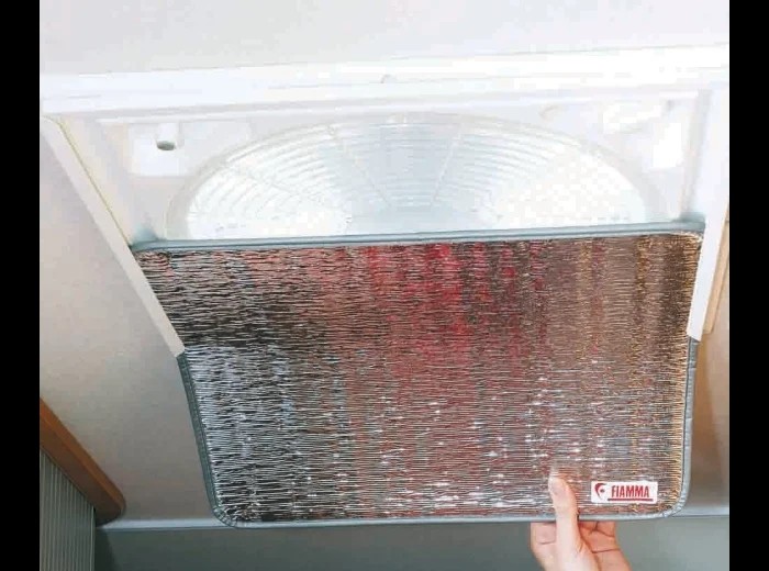 Fiamma Thermal Vent 40 Insulating Mat L40 x W40 x H0.6 cm - Image 3