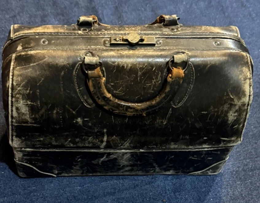 复古医生包带医疗工具仪器安瓿收集展示 — 第 2/4 张图片