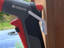 Plastic Gardena Hose Sprayer Holder ? Wall-Mounted Garden Sprayer Hook