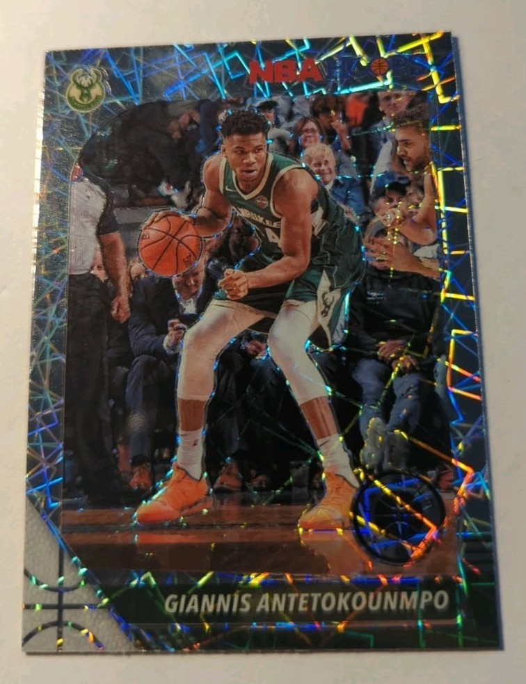 2019-20 Hoops Premium Stock #102 GIANNIS ANTETOKOUNMPO Laser Prizm