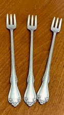 Set Of Three Oneida Olivepickle Forks In Mansfield Pattern Wm Rogers