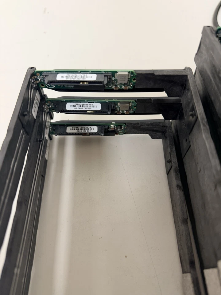 100-564-424 Data Domain CADDY TRAY 3.5'' SAS high density 303-287-004D Lot of 10 - Image 2 of 4