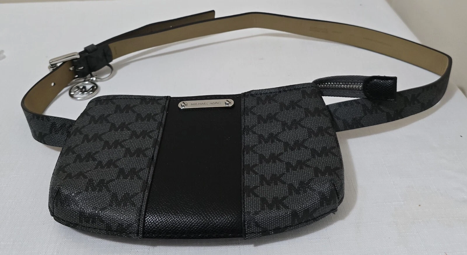 Michael Kors Adjustable Belt Bag Fanny Pack MK Signature Logo S/M