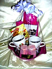 HOUSE WARMING GIFT BASKET IN FUCHSIA