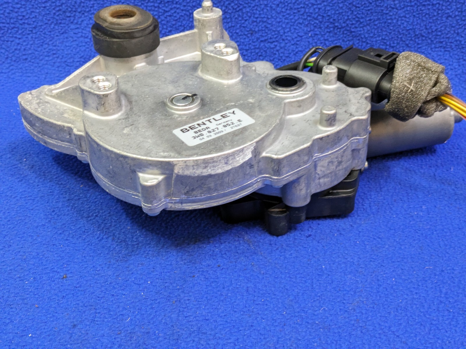 +pigtail 03-12 Bentley Continental Flying Spur Trunk Lid Power  Motor 3W0827852e