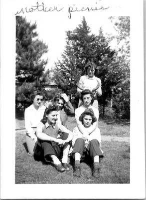 Flirty Pretty College Women Enjoying Picnic Snapshot Fashion 1940s Vintage Photo