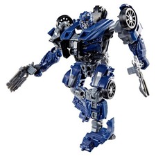 Barricade Transformers The Last Knight Studio Series Deluxe Class Figure
