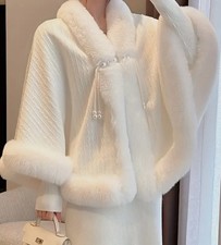 Luxurious And Stylish Cape Shawl Of Thick Fleece And Faux Fur. Formal Or Wedding