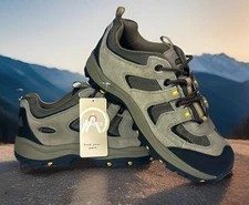 Nevados hiking boots mens 9- Boomerang Trail Low In Brown/Tan. Traction! New