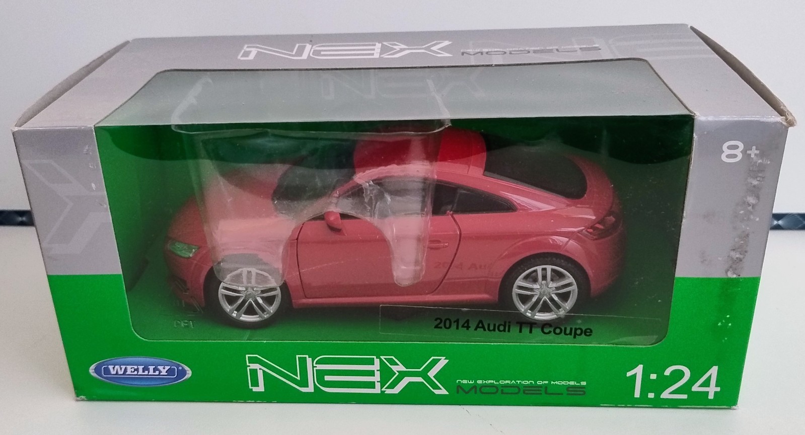 Welly - 2014 AUDI TT (Red) - Die Cast Model Car - Scale 1:24