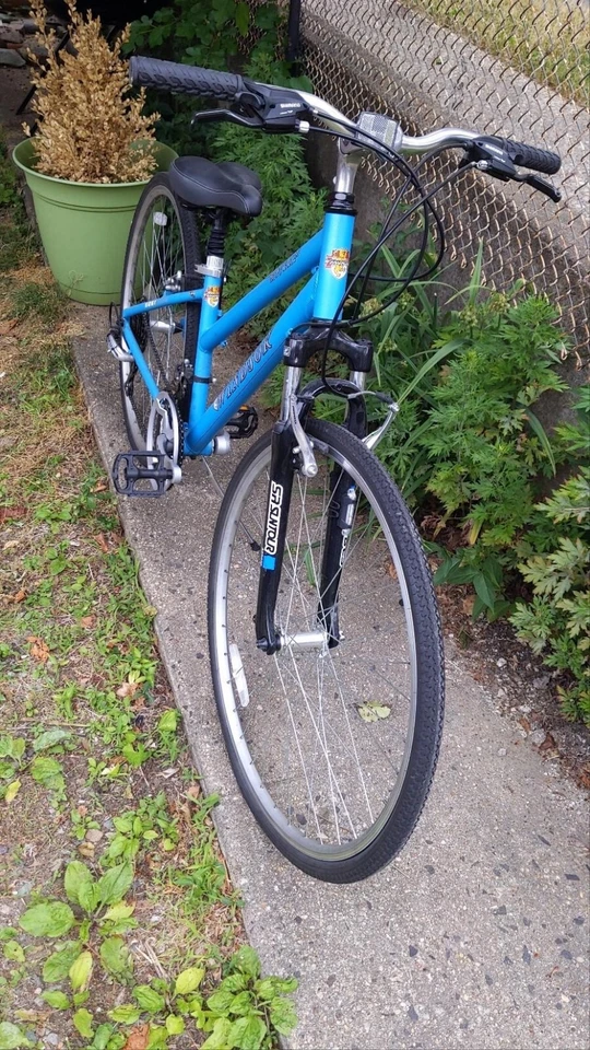 Bicicleta híbrida Shimano 26", azul mar Foto 3 de 4