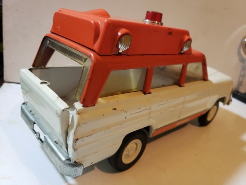 Tonka Jeep Wagoneer Ambulance Pressed Steel - Picture 7 of 12