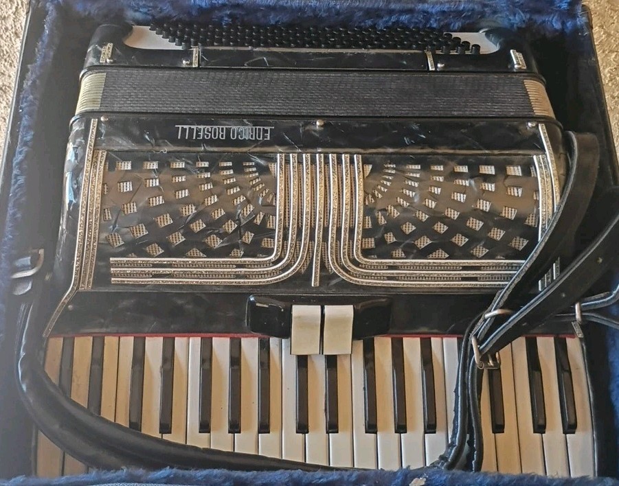 Enrico Roselli Black Pearl & Silver ACCORDION With Case(Tested
