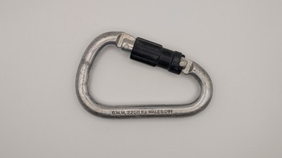 Vintage DMM Wales Offset D Twist-Pull Rubber Gate Carabiner   2200 KG Collector