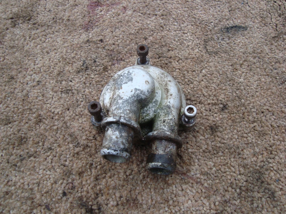 2002 YAMAHA AEROX 50 YQ50 SCOOTER TAMPA BOMBA DE ÁGUA - Imagem 2 de 4