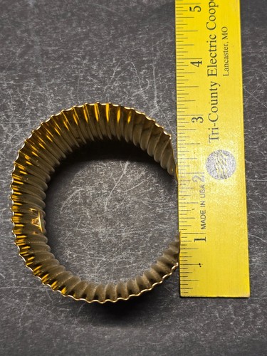 Bracciale Vintage Park Lane Largo Tono Oro Rigato Curvo Firmato Estat - Foto 6 di 7