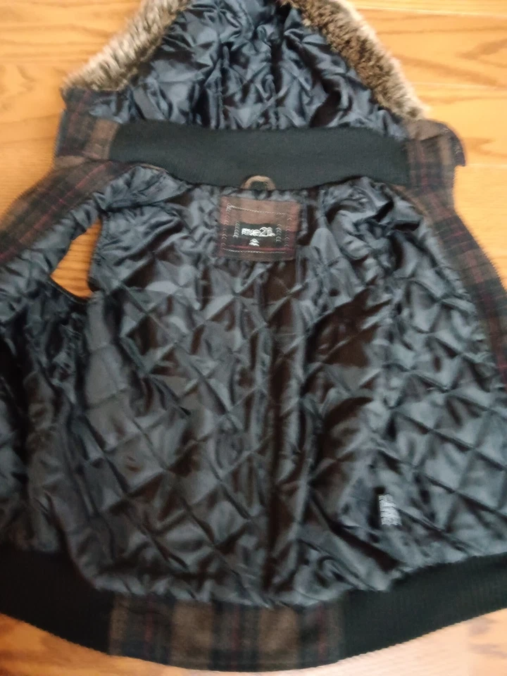 Rue 21 Brown/Black Plaid Vest Womens Large Detachable Hood Faux Fur Fall/Winter - Image 2 of 4