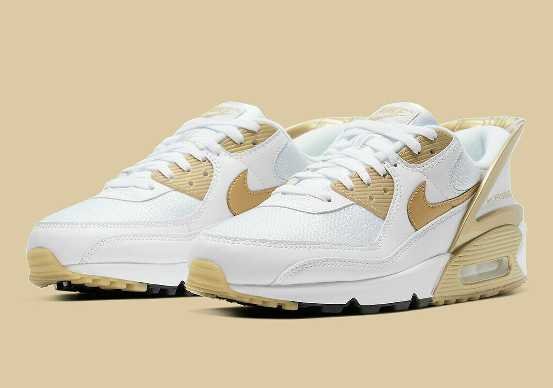 Nike Air Max 90 FlyEase Men's White Metallic Gold Casual