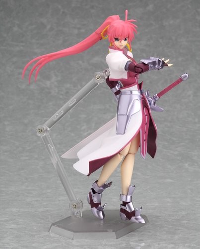 Max Factory Figma Signum Magical Girl Lylical Nanoha Striker S Figure New - Picture 2 of 4