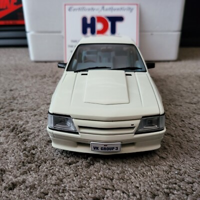 1:18 Biante Peter Brock HDT VK SS GROUP 3 Commodore in Alpine