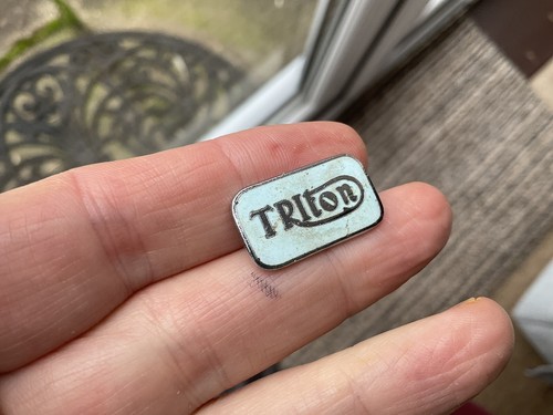 Vintage Triton Motorcycles Enamel Pin Badge Motor Bike - Picture 4 of 5