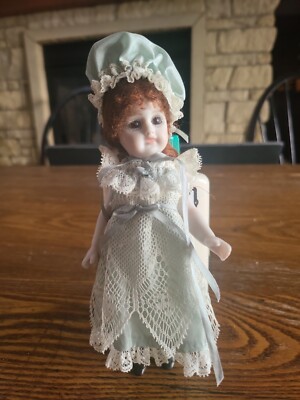 U.F.D.C. Doll Artist Cathy Hansen 5 1/2'' All Bisque Doll