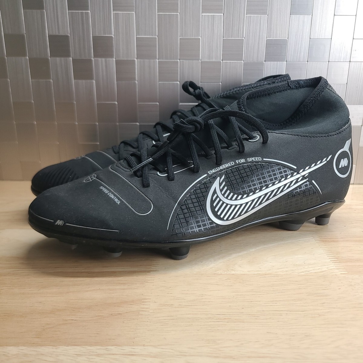 Nike Mercurial ブラック サッカーシューズ NIKE MERCURIAL SUPERFLY 8 CLUB MG/FG BLACK-SILVER SIZE 11.5