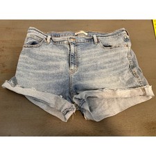 Signature by Levi Strauss Heritage High Rise Denim Shorts Light Wash Size 18 W34