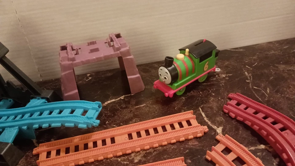 Thomas & Friends Train Trackmaster lot of pieces & 1 Train / Gullane Mattel  - Image 2 of 4