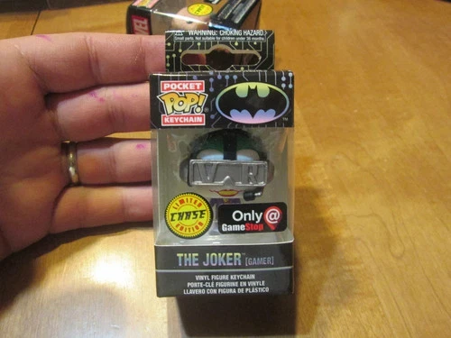 Funko Pop Pocket BATMAN THE JOKER (GAMER) VR CHASE EXCLUSIVE GAMESTOP KEYCHAIN