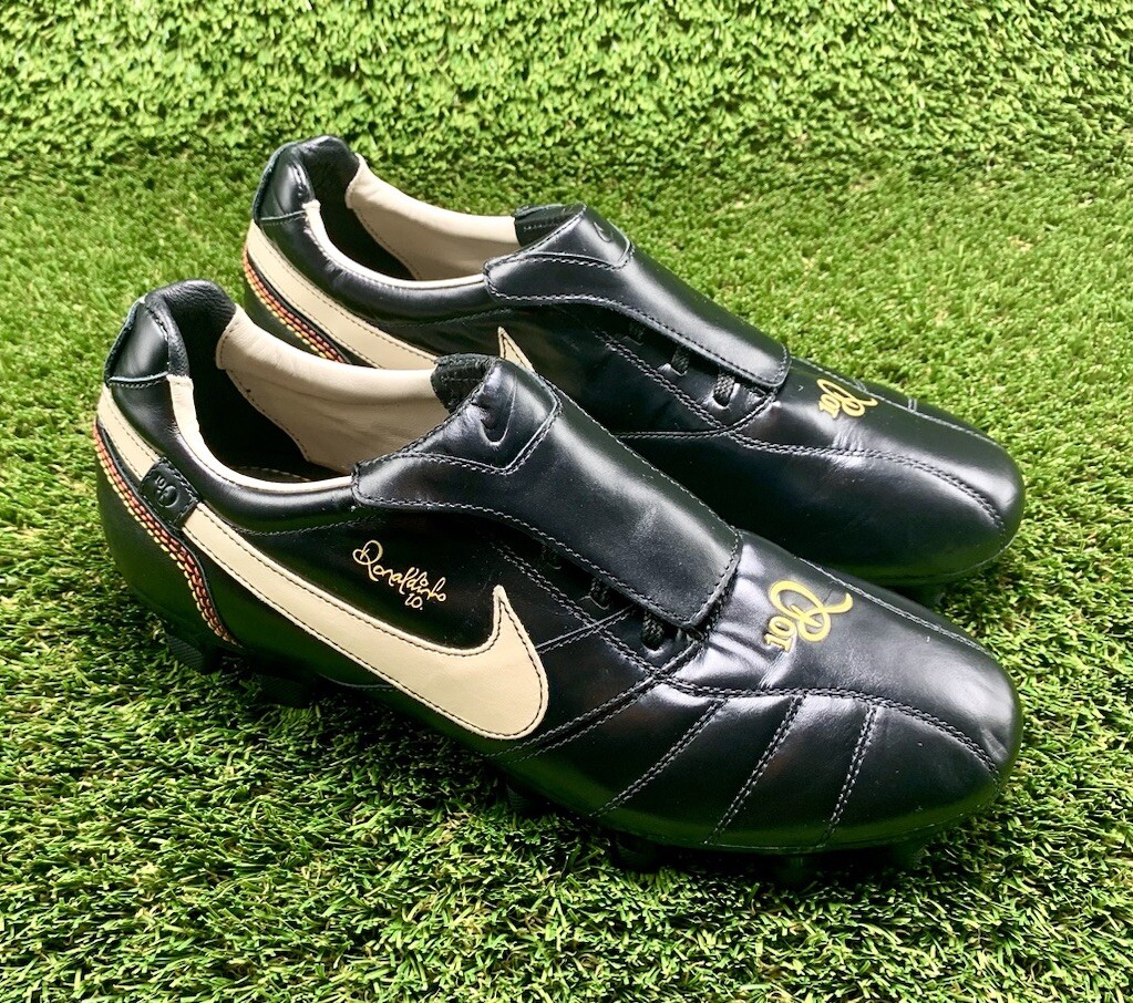 Nike Tiempo Ronaldinho Dois FREE GIFT (ref: Legend Elite Premier