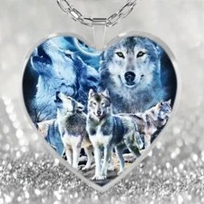 Creative Wolf Pattern Heart Pendant Necklace Jewelry Gift Decorative Accessories