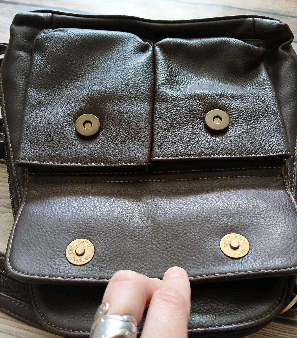 VTG Y2K Cherokee Brown Leather Convertible Crossbody  display picture 1