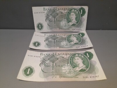 Queen Elizabeth II Retired £1 Notes 1960's-1970's Commemorative Collectible VGC