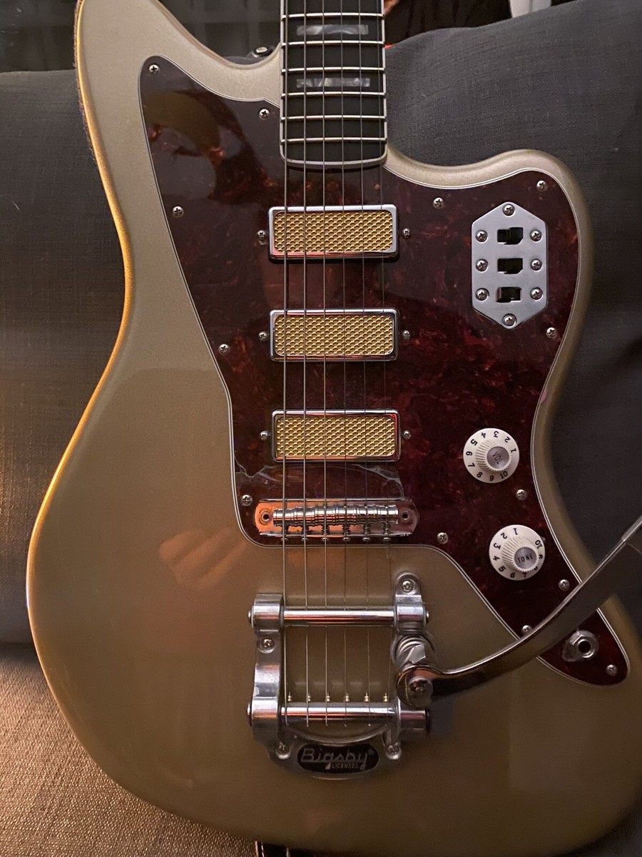Fender MEX Gold Foil Jazzmaster (Candy Apple Burst)（Fender